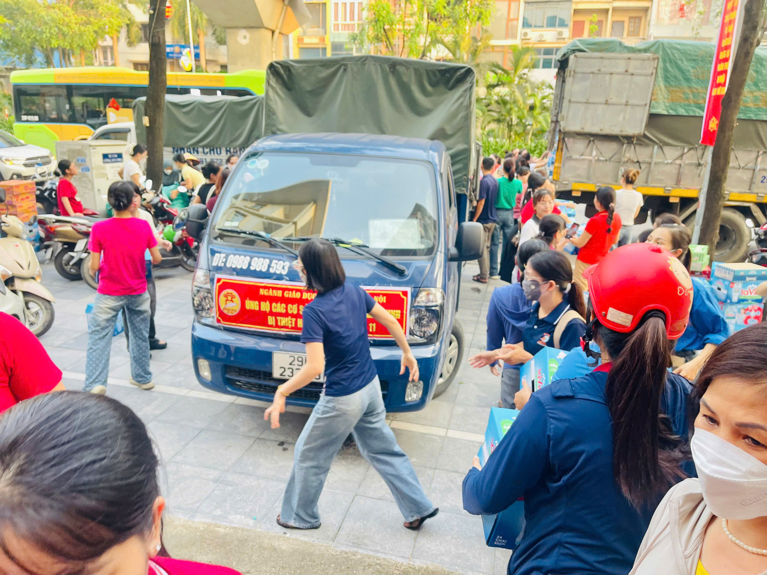 z7108773575348 eec002b9e2ec2757e9124d25b528378a